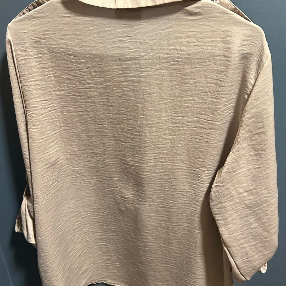 Wrangler Beige Button-Front Utility Blouse - Picture 7 of 8
